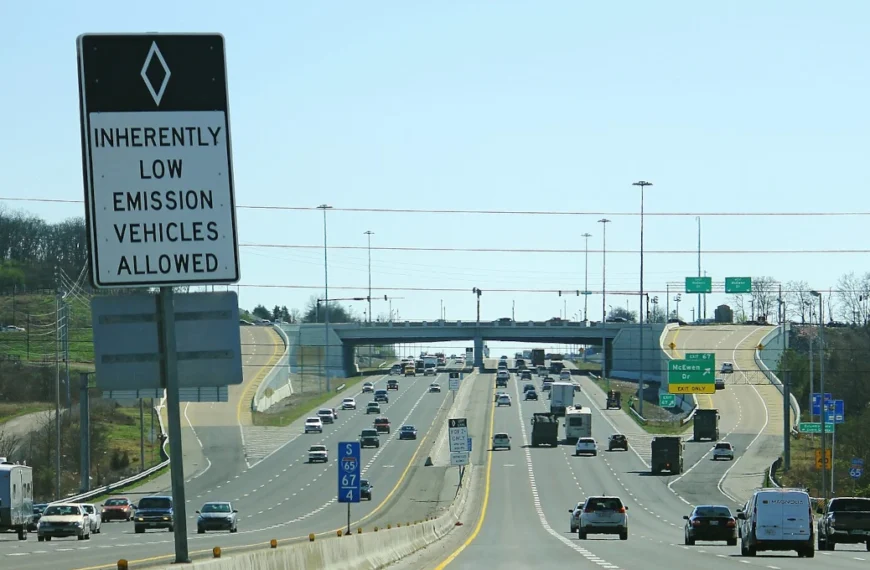 Pending federal change affects alternative fuel vehicles in HOV lanes